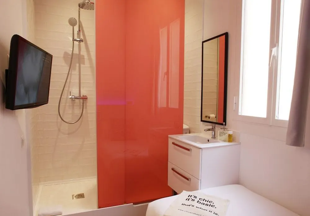 ** Hotel Chic & Basic Tallers Hostal Barcelona Spain